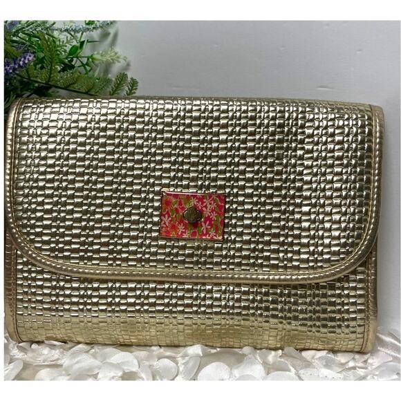 Lilly Pulitzer Handbags - Lilly Pulitzer Gold Basketweave Metallic Clutch Vintage Floral Interior & Clasp